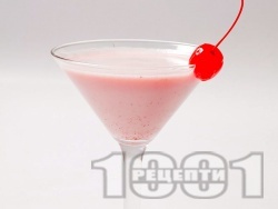  Strawberry Kiss   ,     -   